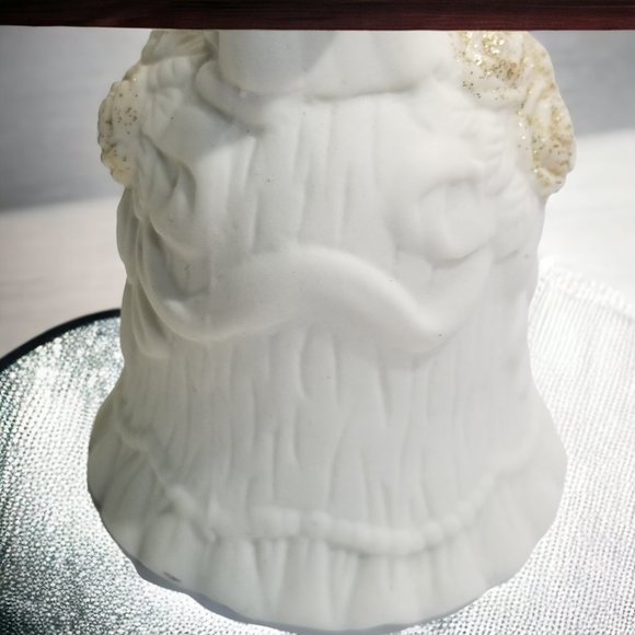 Vintage Bride And Groom Wedding Cake Topper Bell Center Piece Porcelain Bisque - Picture 8 of 9